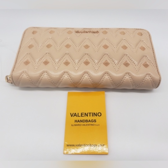 VALENTINO BY MARIO VALENTINO Leonardo Studded Leather Wallet - Picture 4 of 10
